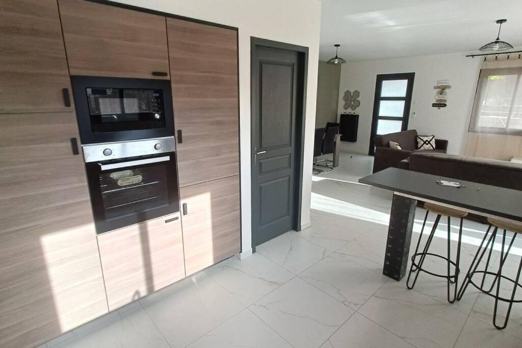 Meynes Villa Soleyana מראה חיצוני תמונה